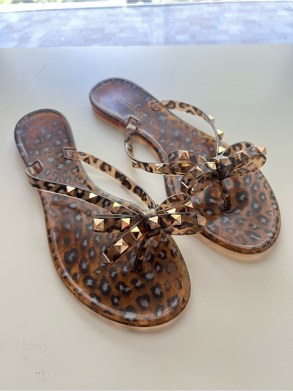 Olivia Miller Gold Studded Leopard Print Bow Jelly Thong Sandals, Size 9